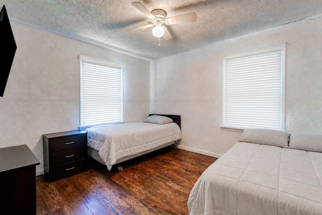 1607 Beusch Drive, Pasadena, TX 77502