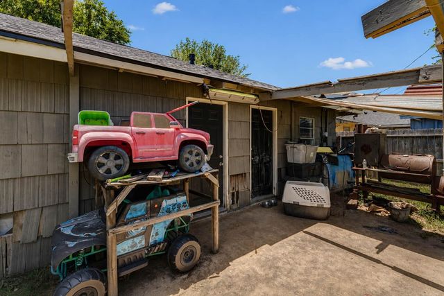 1607 Beusch Drive, Pasadena, TX 77502