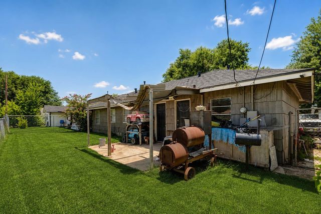 1607 Beusch Drive, Pasadena, TX 77502