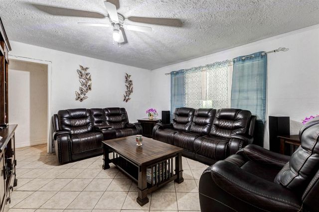 1607 Beusch Drive, Pasadena, TX 77502