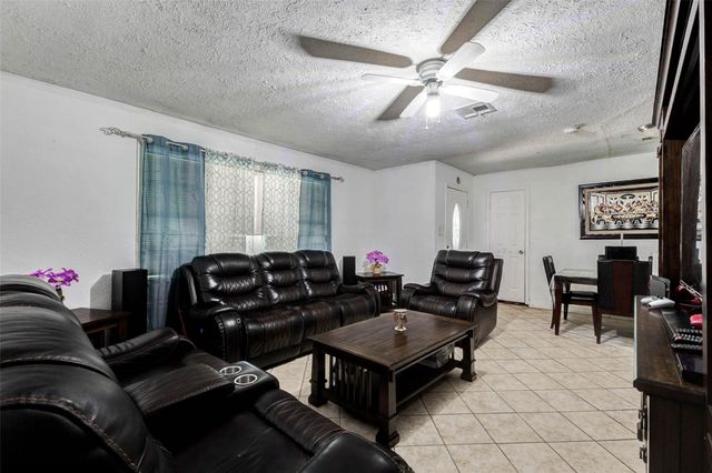 1607 Beusch Drive, Pasadena, TX 77502