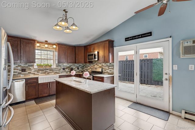 415 Leon Road, Walled Lake, MI 48390