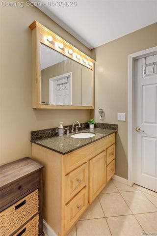 415 Leon Road, Walled Lake, MI 48390