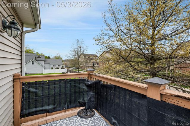 415 Leon Road, Walled Lake, MI 48390