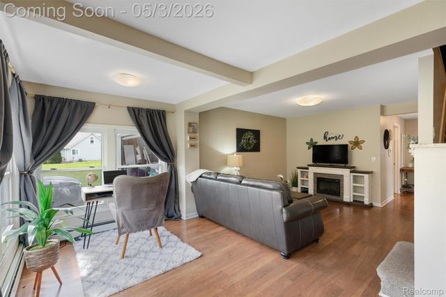 415 Leon Road, Walled Lake, MI 48390