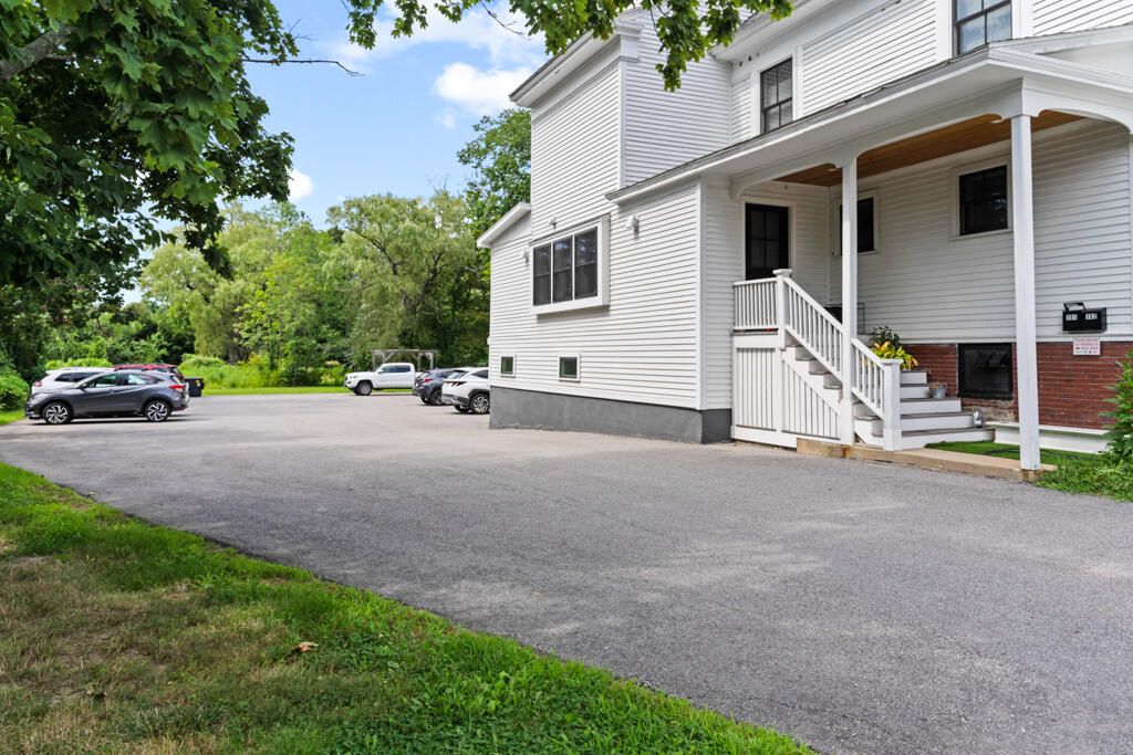 372 Main Street 203, Saco, ME 04072 — photo 2