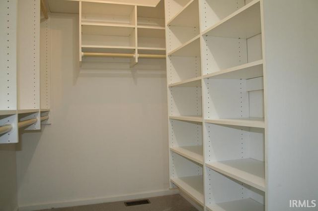 901 HARVARD Terrace, Frankfort, IN 46041