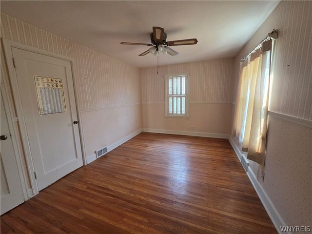 2939 Niagara Avenue, Niagara Falls, NY 14305