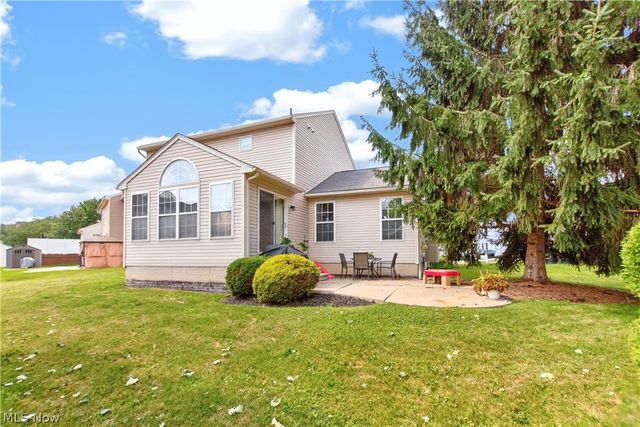 1910 Northgate Circle, Akron, OH 44320