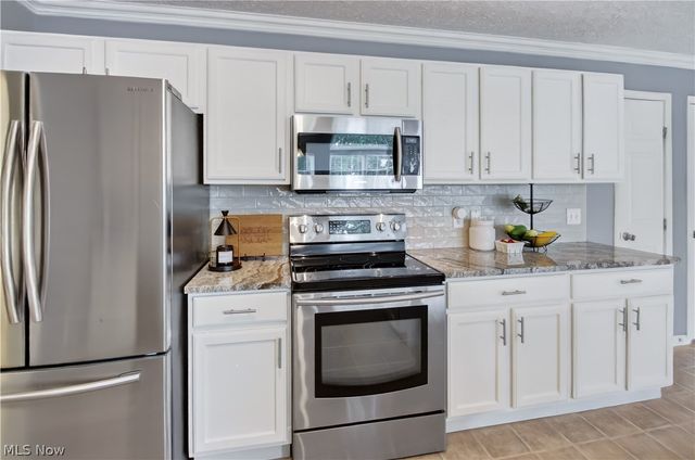 1910 Northgate Circle, Akron, OH 44320