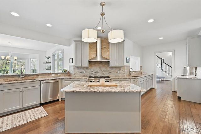 403 Chukker Valley, Ellisville, MO 63021