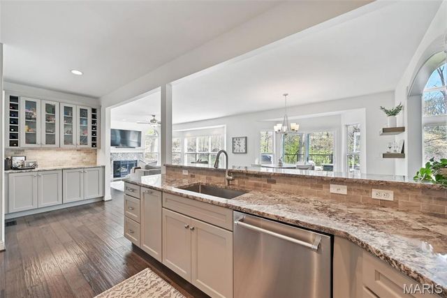 403 Chukker Valley, Ellisville, MO 63021