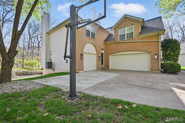 403 Chukker Valley, Ellisville, MO 63021