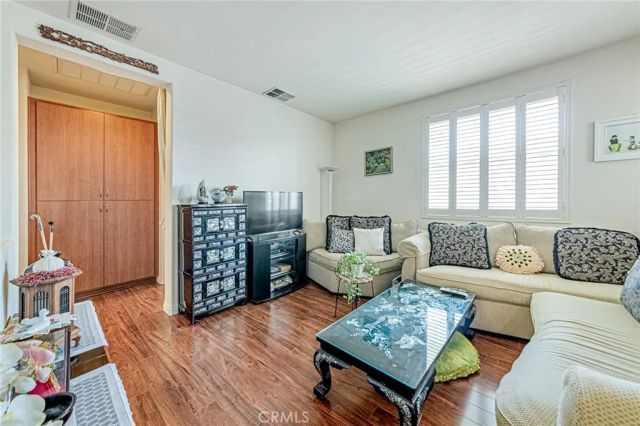 735 Francesca 202, Walnut, CA 91789
