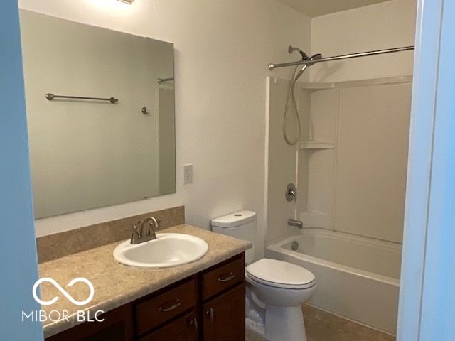 5573 Newport Avenue, Indianapolis, IN 46234