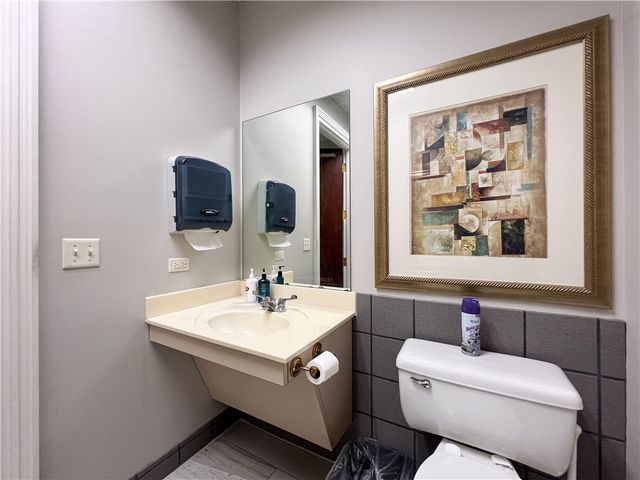 201 S 19th Street Suite A, Rogers, AR 72758