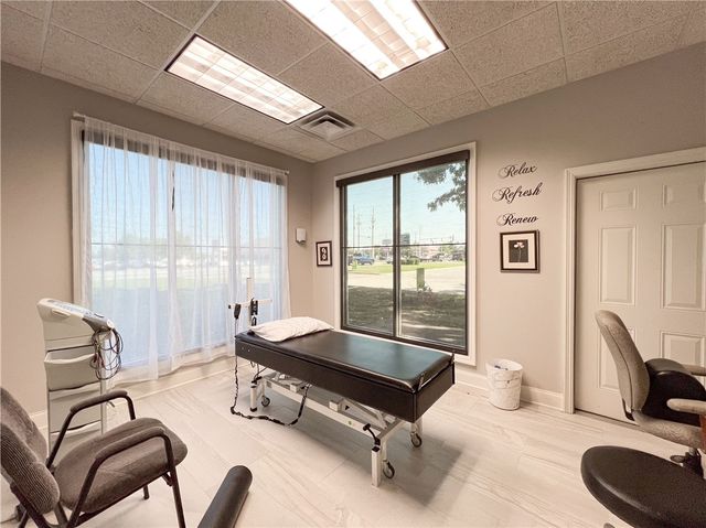 201 S 19th Street Suite A, Rogers, AR 72758