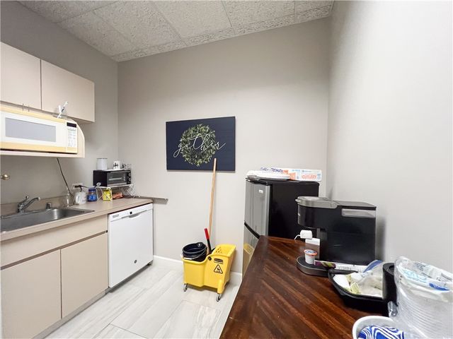 201 S 19th Street Suite A, Rogers, AR 72758