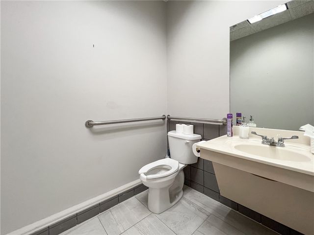 201 S 19th Street Suite A, Rogers, AR 72758