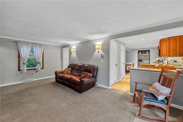 402 Ferndale Lane, Manlius, NY 13116
