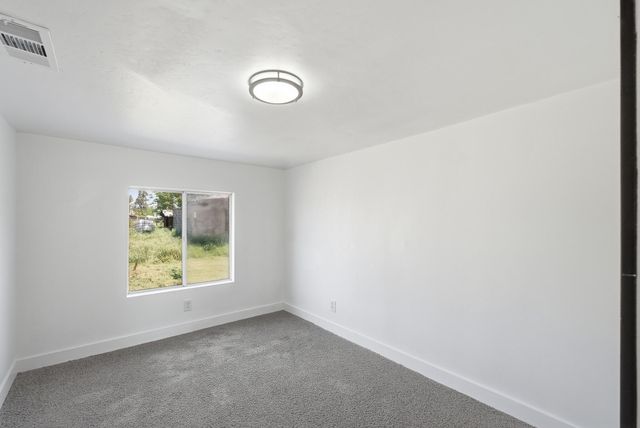 15080 Water Avenue, Visalia, CA 93292