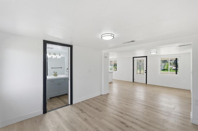 15080 Water Avenue, Visalia, CA 93292