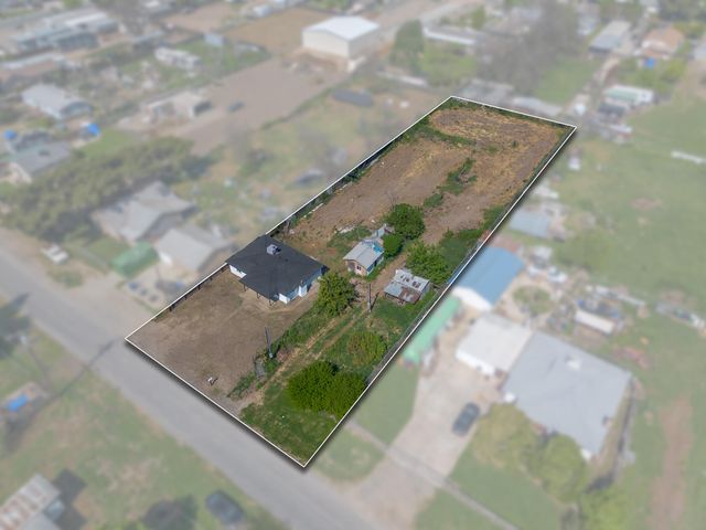 15080 Water Avenue, Visalia, CA 93292