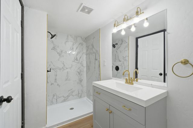 15080 Water Avenue, Visalia, CA 93292