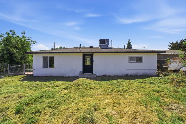 15080 Water Avenue, Visalia, CA 93292