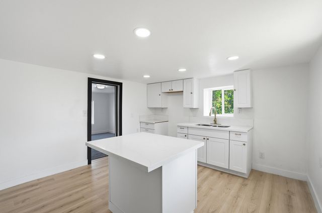 15080 Water Avenue, Visalia, CA 93292