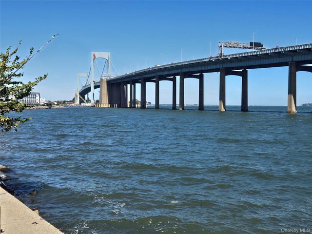 10-33 Burton Street, Beechhurst, NY 11357