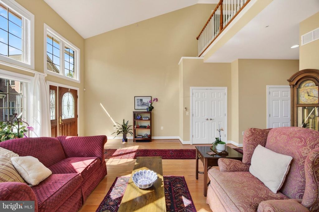 Image 10 of property listing at 10776 MCGREGOR DR, Columbia, MD 21044