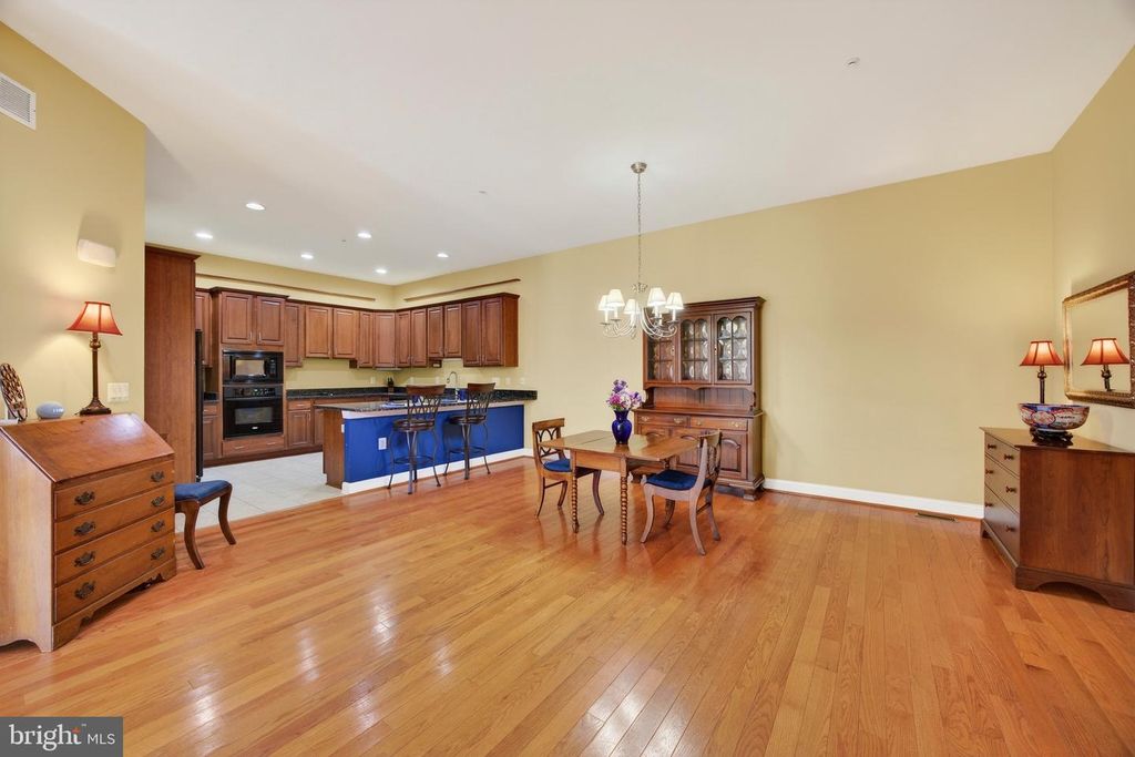 Image 12 of property listing at 10776 MCGREGOR DR, Columbia, MD 21044