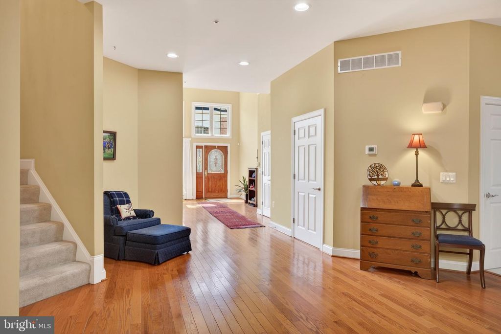 Image 16 of property listing at 10776 MCGREGOR DR, Columbia, MD 21044