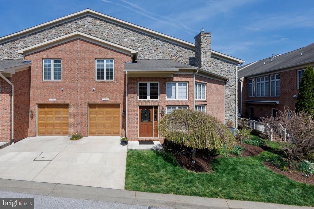 Image 2 of property listing at 10776 MCGREGOR DR, Columbia, MD 21044