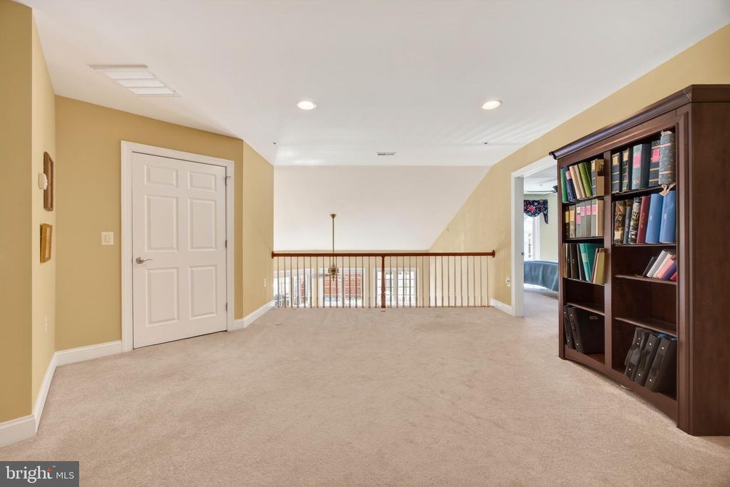 Image 34 of property listing at 10776 MCGREGOR DR, Columbia, MD 21044