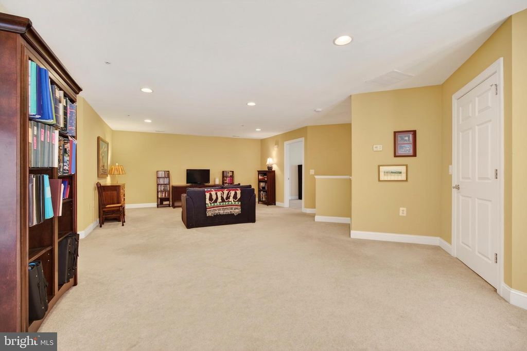 Image 35 of property listing at 10776 MCGREGOR DR, Columbia, MD 21044