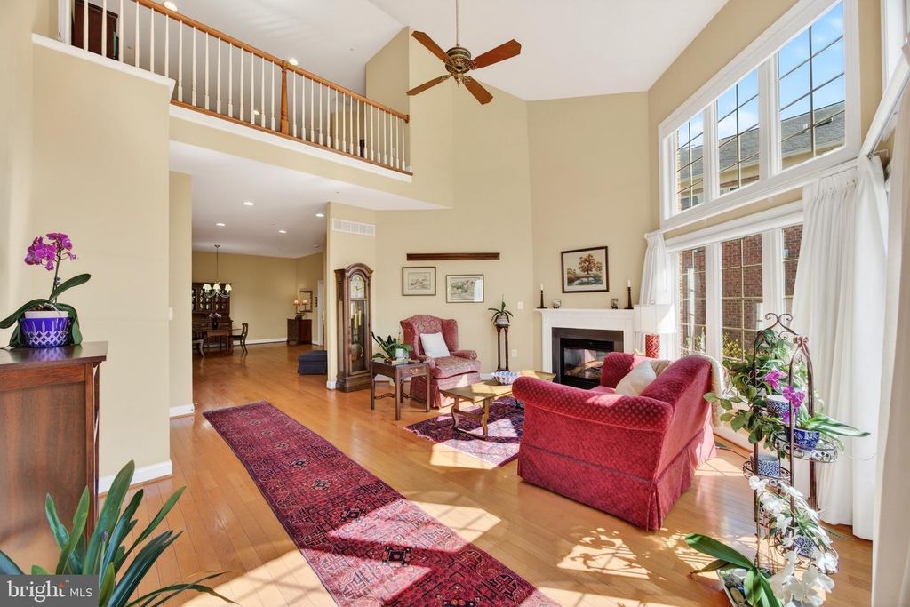 Image 6 of property listing at 10776 MCGREGOR DR, Columbia, MD 21044