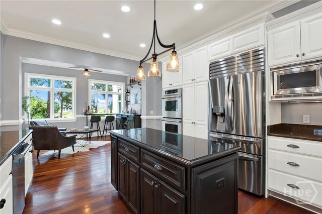 6 Turnbull Lane, Savannah, GA 31410