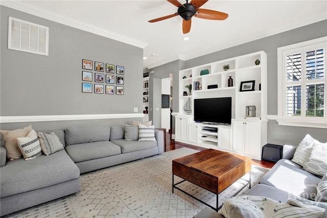 6 Turnbull Lane, Savannah, GA 31410