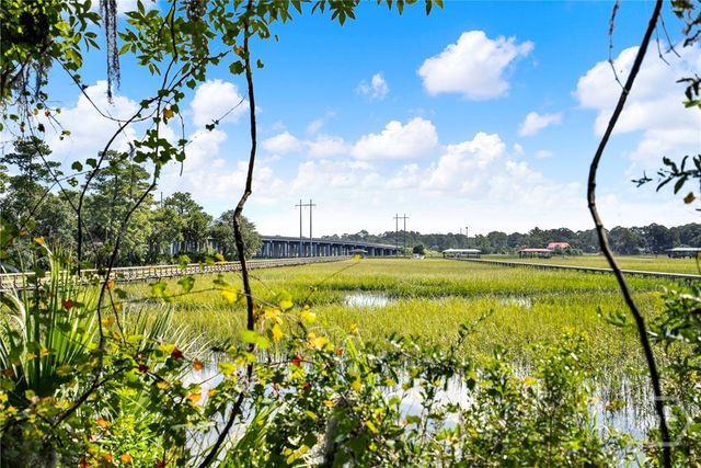 6 Turnbull Lane, Savannah, GA 31410