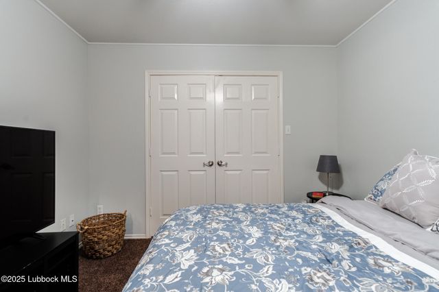 144 N Utica Avenue, Lubbock, TX 79416