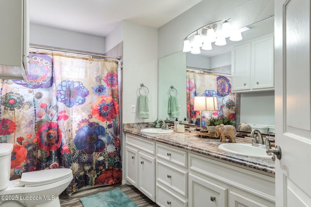 144 N Utica Avenue, Lubbock, TX 79416