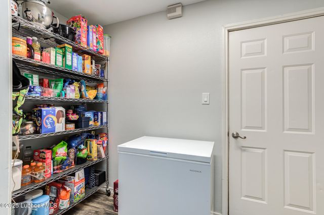 144 N Utica Avenue, Lubbock, TX 79416