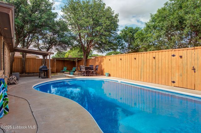 144 N Utica Avenue, Lubbock, TX 79416