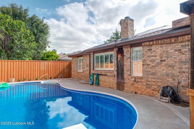 144 N Utica Avenue, Lubbock, TX 79416