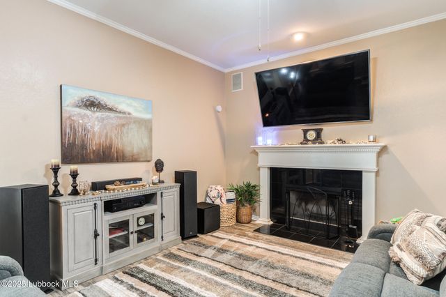 144 N Utica Avenue, Lubbock, TX 79416