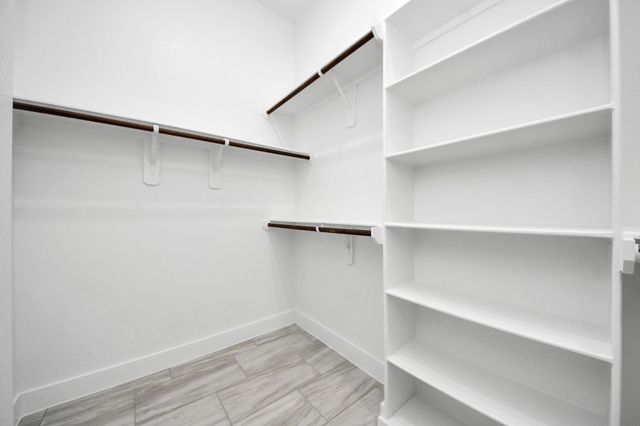 416 S 1st Street, La Porte, TX 77571