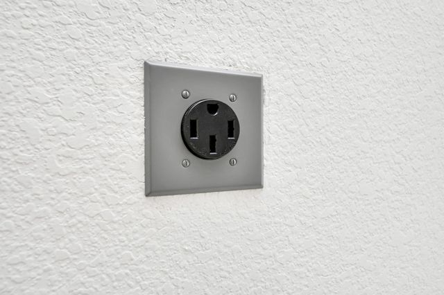 416 S 1st Street, La Porte, TX 77571