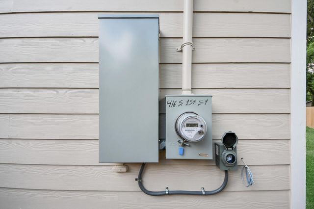 416 S 1st Street, La Porte, TX 77571